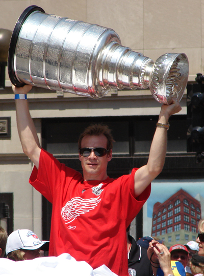 lidstrom_parade.jpg